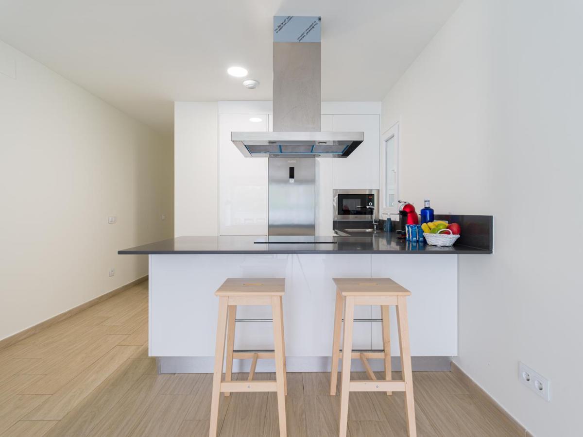لاس بالماس دي غران كاناريا Homeforguest Modern Apartment In Las Canteras With Parking المظهر الخارجي الصورة