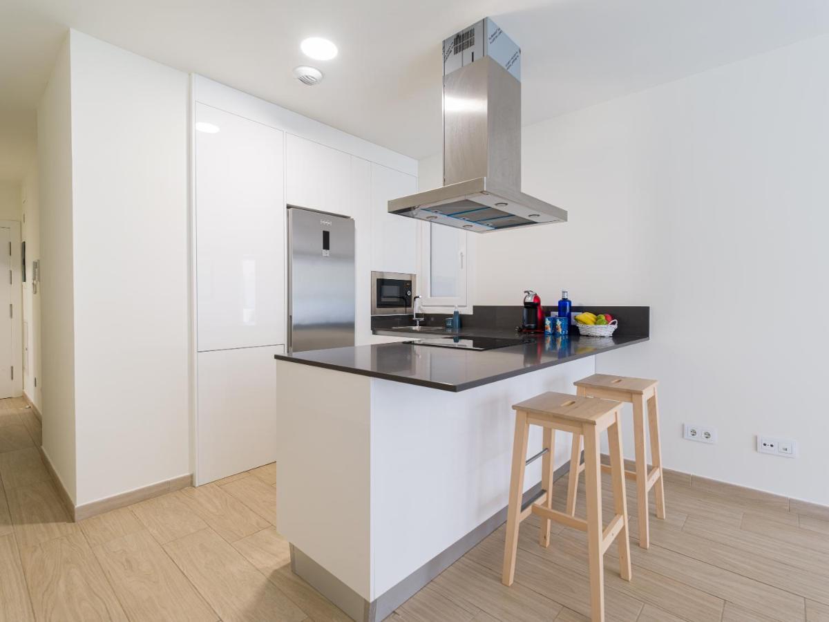 لاس بالماس دي غران كاناريا Homeforguest Modern Apartment In Las Canteras With Parking المظهر الخارجي الصورة
